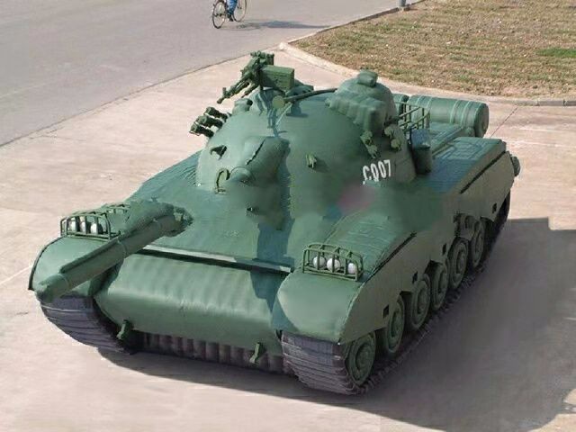 长坡镇军用充气坦克车